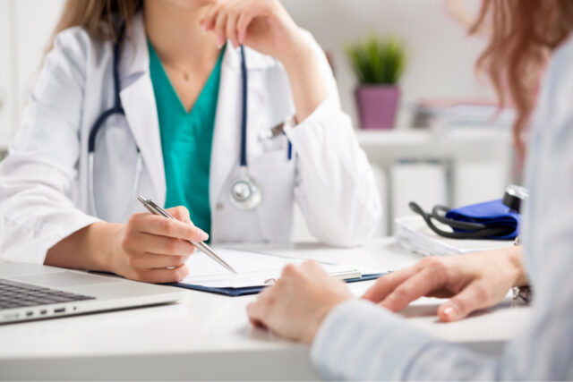 doctor consulting_457866949