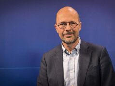 Emission rustar Phase Holographic för internationell satsning